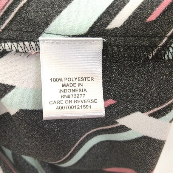 Elle Womens sz S Top Black White Stripe Sleeveless High Neck Button Closure - Picture 9 of 9